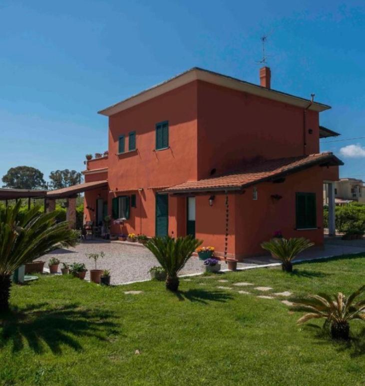 Bed and Breakfast La Locanda Di Andrea Il Pescatore Borgo Montenero Exterior foto